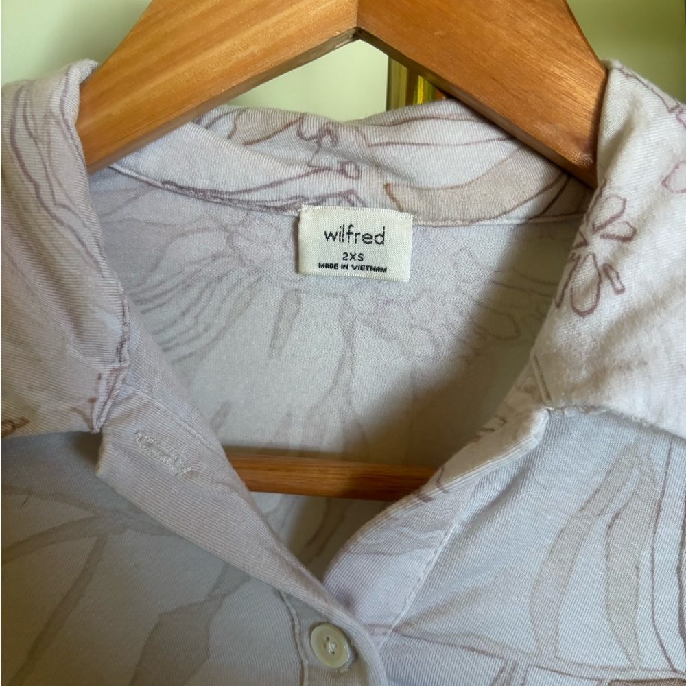 Wilfred Minimalist Print Long-sleeve Button-up - Picture 2 of 3
